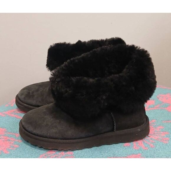 UGG Shoes - Ugg womens size 7 black ankle Bailey 1 button boot suede leather sherpa fur